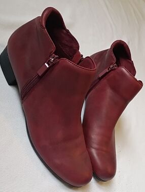 Trotters Wine Red Side-Zip Ankle Booties
